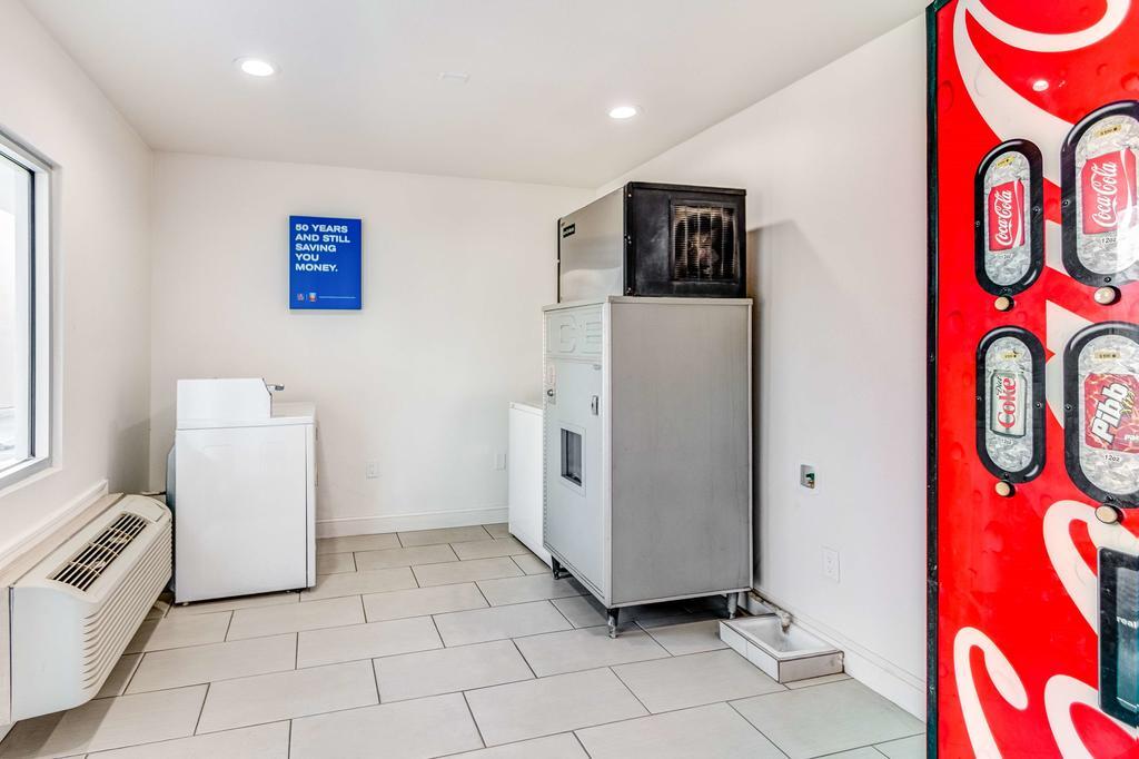 Motel 6-Visalia, Ca Екстериор снимка